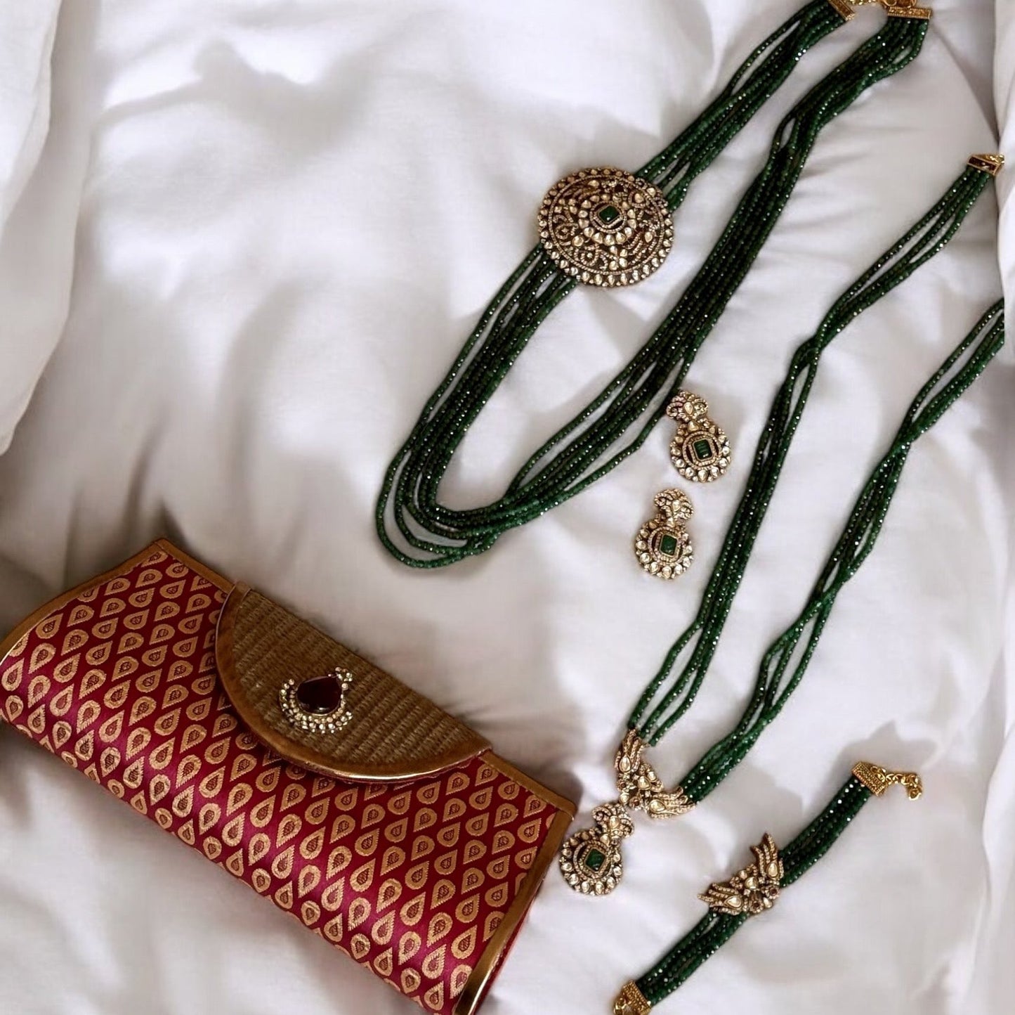 The Aurélia Necklace is an enchanting blend of luxury and artistic expression, making it the perfect statement piece for a woman who exudes both boldness and elegance.