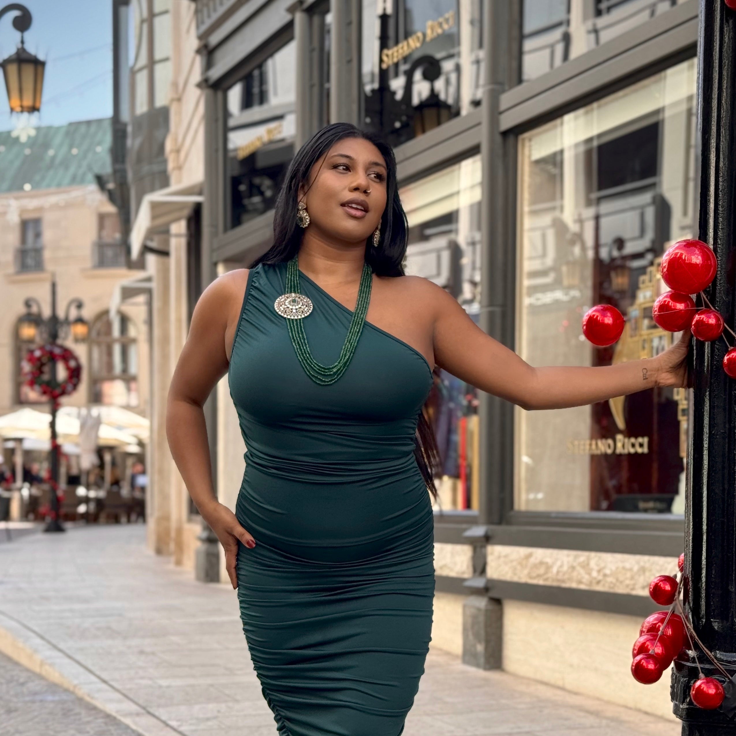 Introducing the Édith Necklace, a captivating fusion of elegance and bold artistry, named in honor of the iconic Édith Piaf. This luxurious necklace features a round pendant crafted with a stunning green jade stone necklace, framed in 18k gold dipped vintage elegance to evoke timeless Parisian glamour. Worn off-center, like an elegant brooch, the pendant creates a striking, asymmetrical silhouette that drapes with effortless grace, offering a fresh twist on classic jewelry.